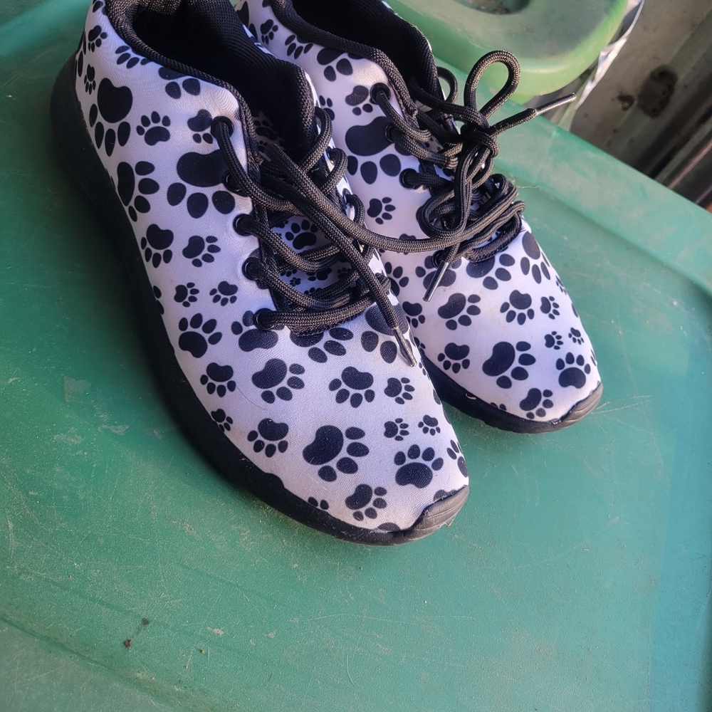 Paw print